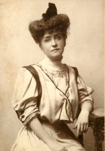 Minnie Maddern Fiske, stage actress (SAYRE 1819)