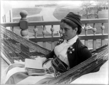 Miss Beach on balcony of Kineo House LCCN2002711549