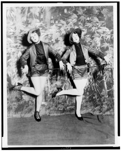 Miss Blanche Lehman and Miss Tereta Sheaffer in dance number of the second edition of Uncle Sams Follies) LCCN94506017