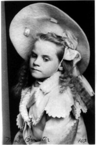 Miss Brewster LCCN2001704028