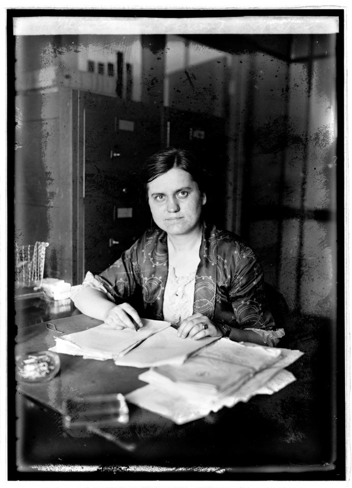Miss Catherine (i.e. Katharine) Lenroot, 8-26-22 LCCN2016846650