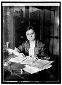 Miss Catherine (i.e. Katharine) Lenroot, 8-26-22 LCCN2016846650