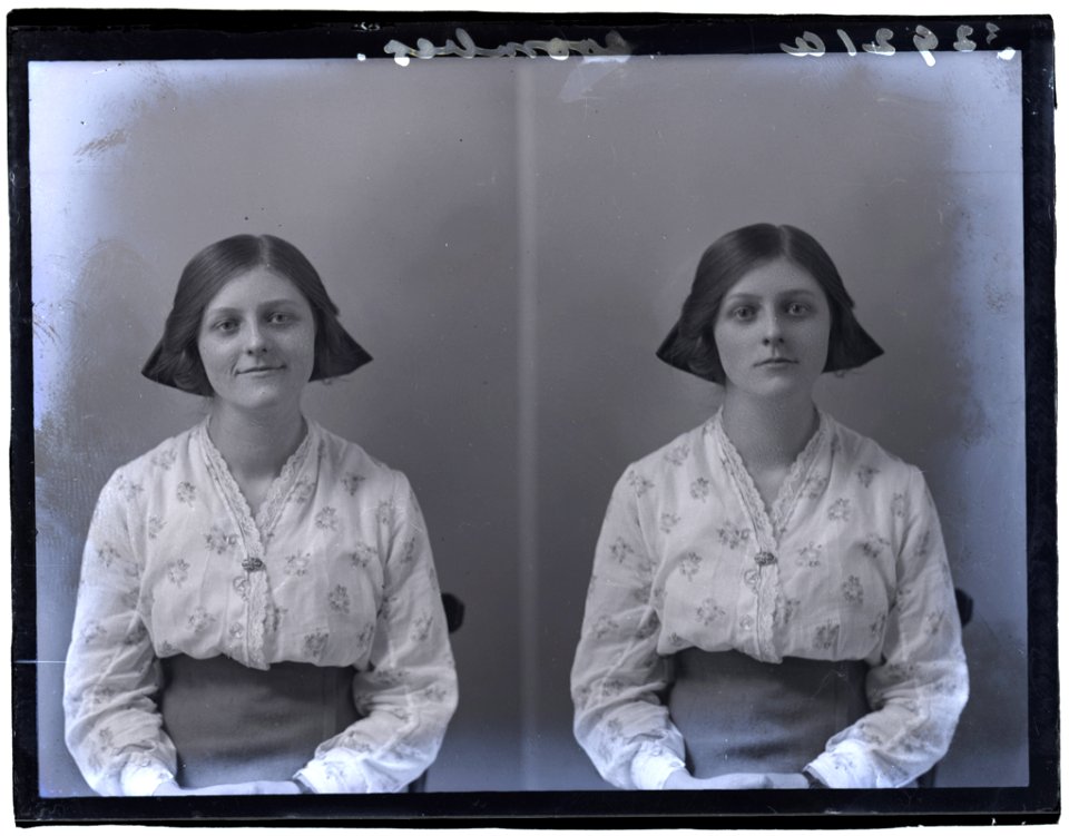 Miss Coombes, 29 Apr 1915 (16580382881)