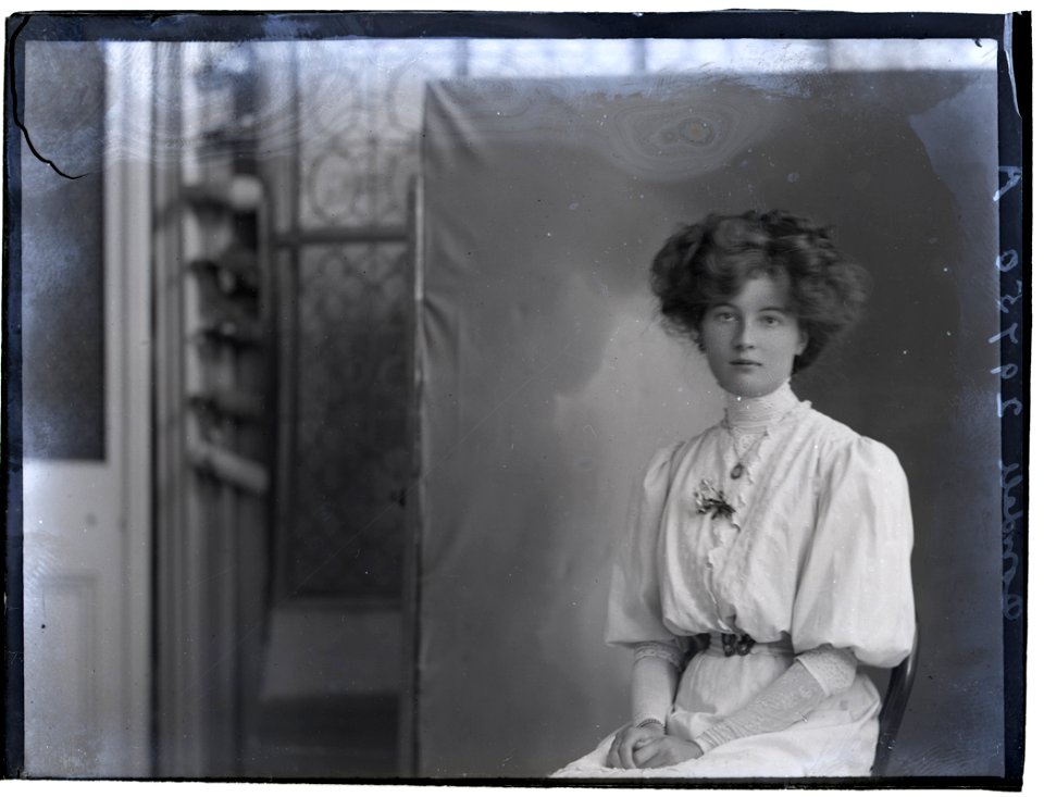 Miss Dowdell, Sep 1908 (17374333958)