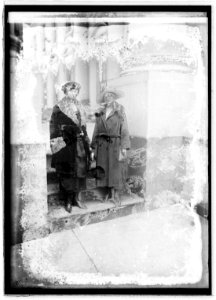 Miss Eva Uhl & Cornelle Mattene, 3-7-21 LCCN2016844980