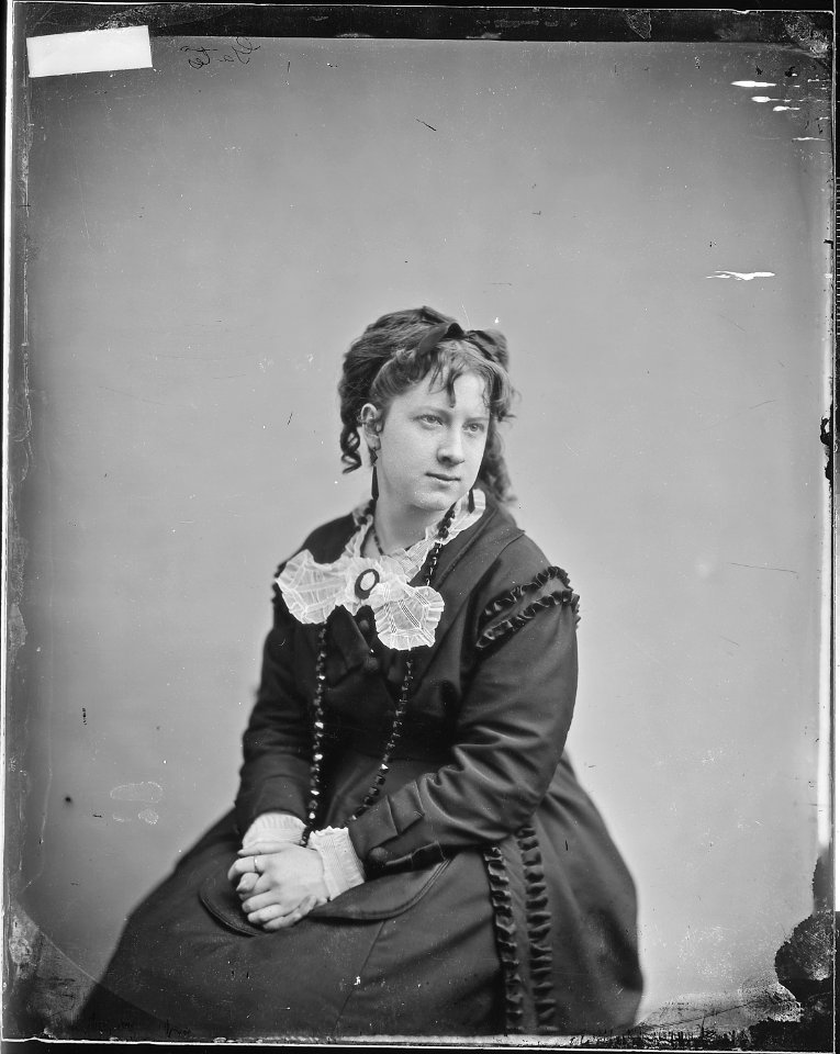 Miss Gates - NARA - 525888