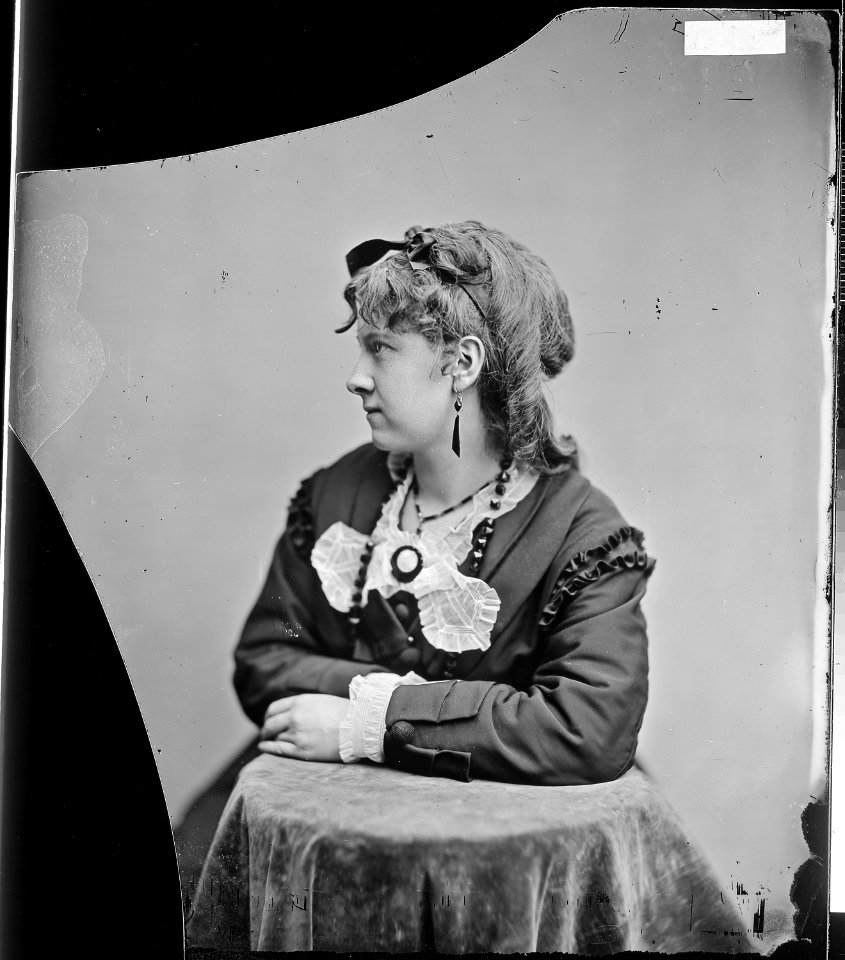 Miss Gates - NARA - 526471