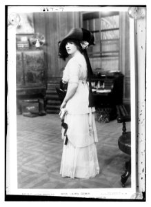 Miss Laura Cowie LCCN2014687579