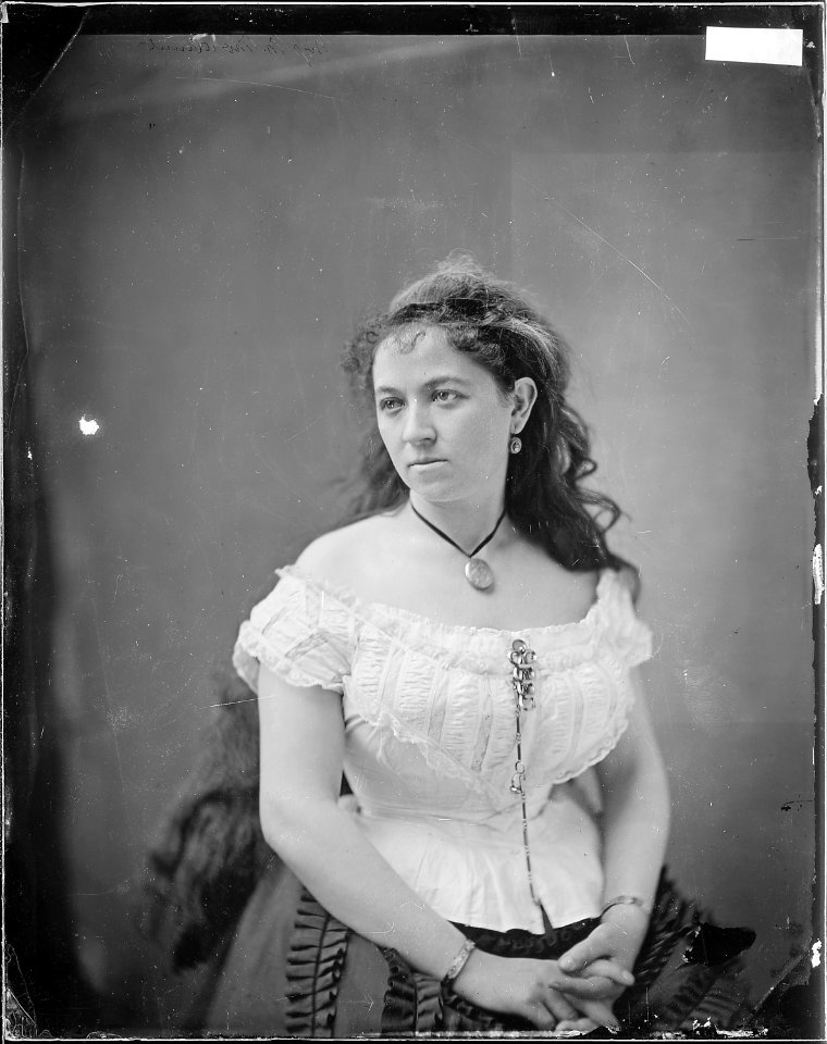 Miss M. McDaunt - NARA - 525804