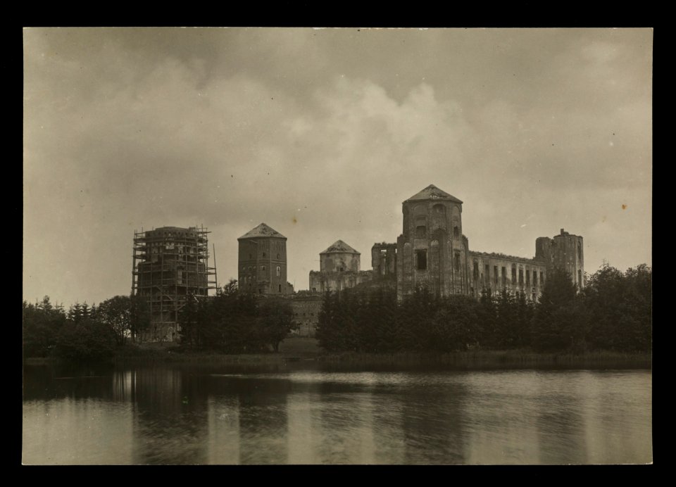 Mirski zamak, Zamkavy. Мірскі замак, Замкавы (A. Visłocki, 1923) (3)