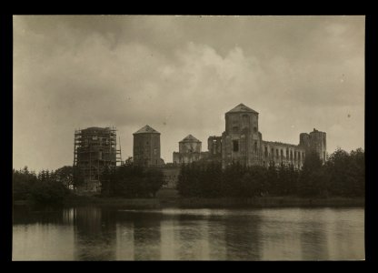 Mirski zamak, Zamkavy. Мірскі замак, Замкавы (A. Visłocki, 1923) (3)