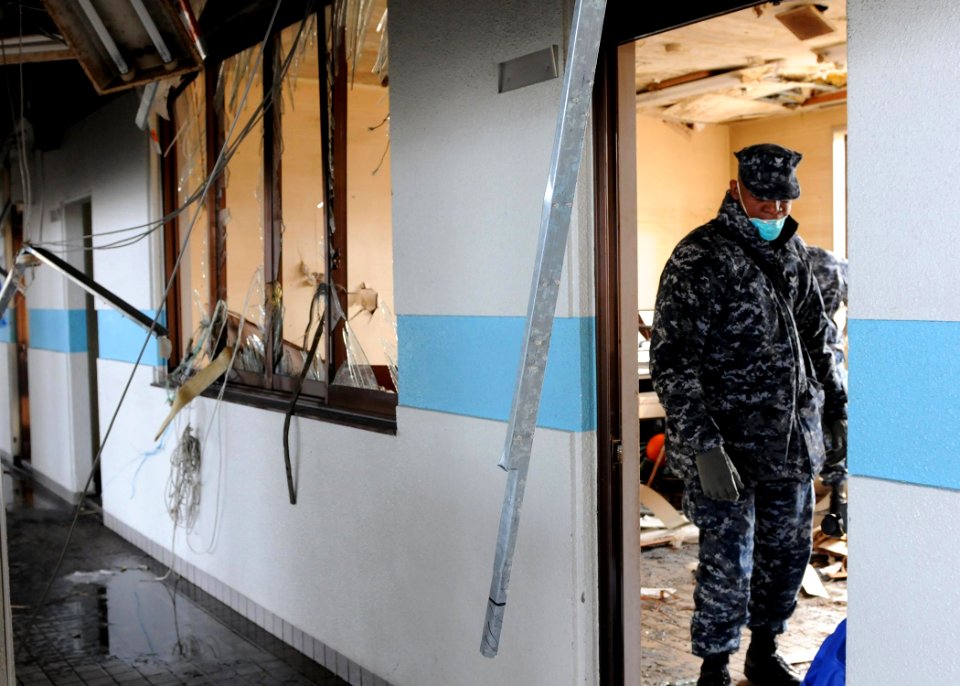 Misawa Sailors Begin Cleanup at Local Fishing Port 110314-N-MU720-008