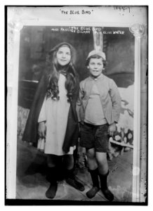 Miss Pauline Gilmer and Miss Olive Water in the Blue Bird LCCN2014684965