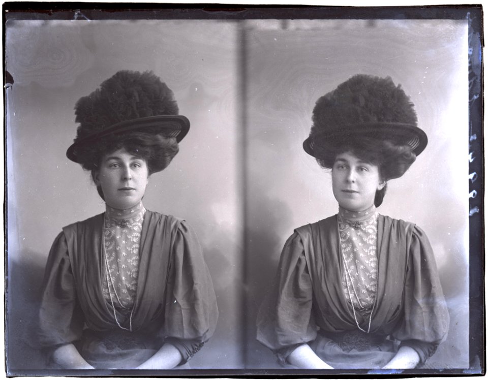 Miss V Edwards, 26 Nov 1908 (16703891235)