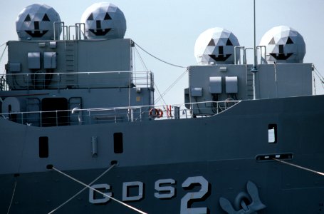 Missile tracking radars on USNS Point Loma (T-AGDS-2) in 1986 photo