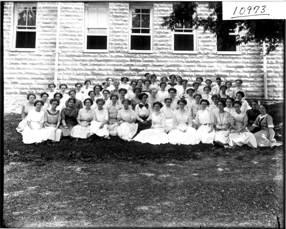 Miss Logan with Ohio State Normal College Summer School group 1911 (3200511304)