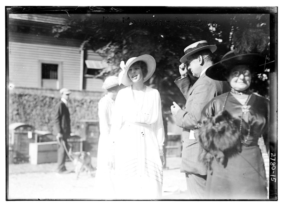 Miss Margaret Andrews LCCN2014693755
