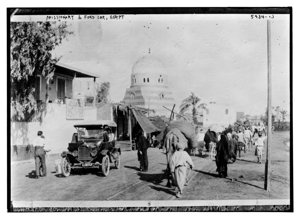 Missionary and Ford Car, Egypt LCCN2014715728