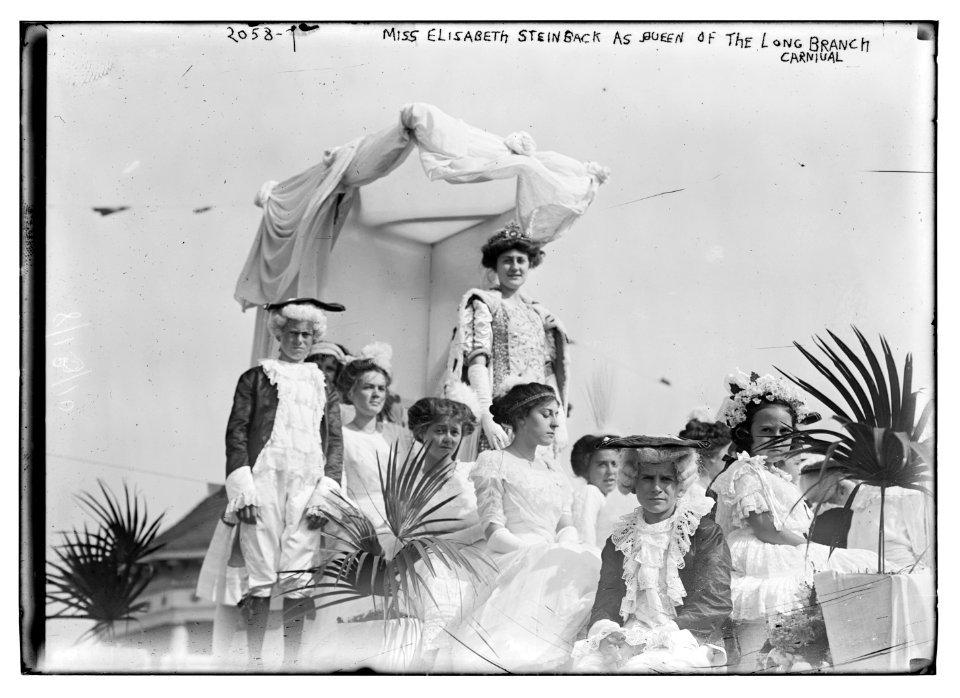 Miss Elisabeth Steinbeck as Queen of the Long Branch Carnival LCCN2014688357