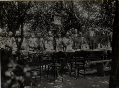 Mittagstisch am 18.VIII.1916 des Generalstabes der 12. ITD. Kommandos in CHOCHOMOR. (BildID 15451152)