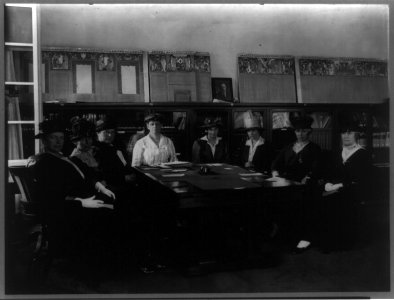 Miss Mabel Boardman and women delegates to the American Red Cross LCCN96524619