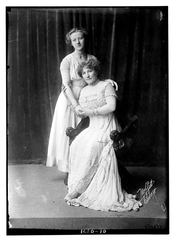 Mme. Gadski & daughter LCCN2014686268