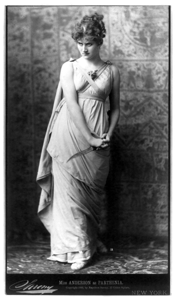 Mme. Mary (Anderson) de Navarro, 1859-1940, full-length portrait, standing, facing left, as Parthenia LCCN2005685957