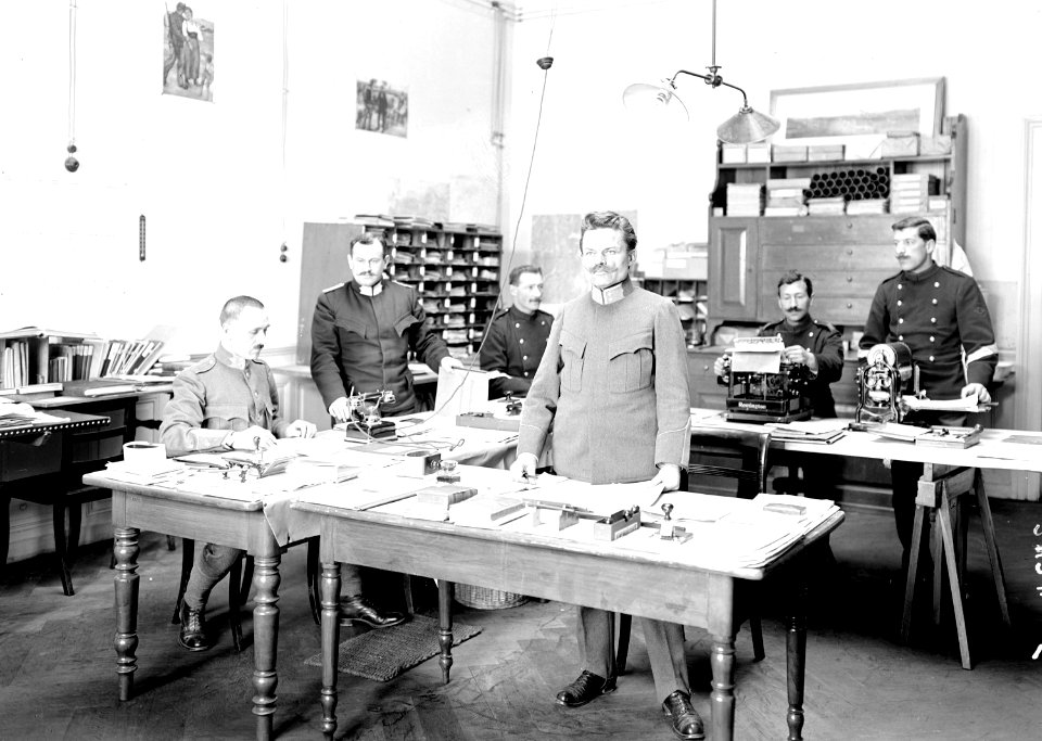 Mitarbeiter in einem Stab - CH-BAR - 3239410