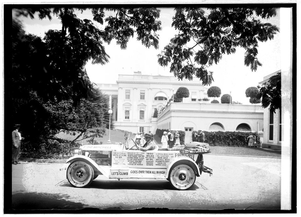 Mitchell car LCCN2016846482