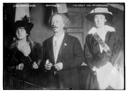 Mme. Paderewski, Paderewski, Mrs. R. von Moschzisker LCCN2014703692