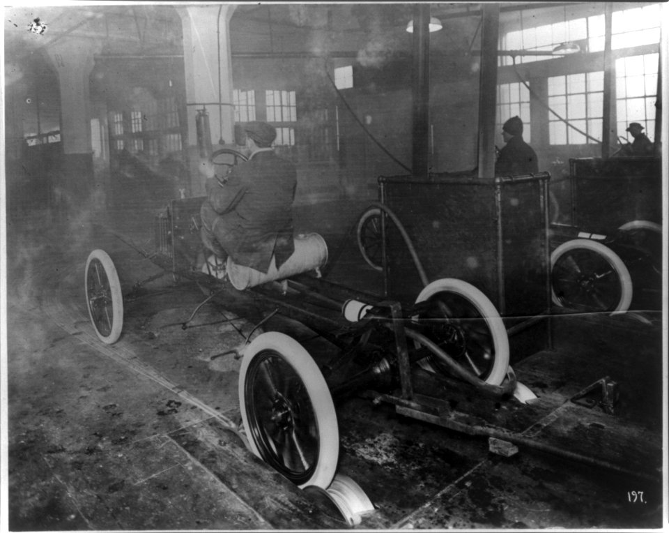 Model T's coming off the assembly line at the Highland Park plant LCCN2011661047