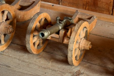 Modell av hjullavett med tillhörande kanonmodell, 1600-tal - Skoklosters slott - 108875