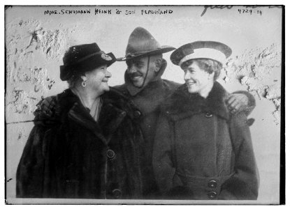 Mme. Schumann Heink & son Ferdinand LCCN2014707817
