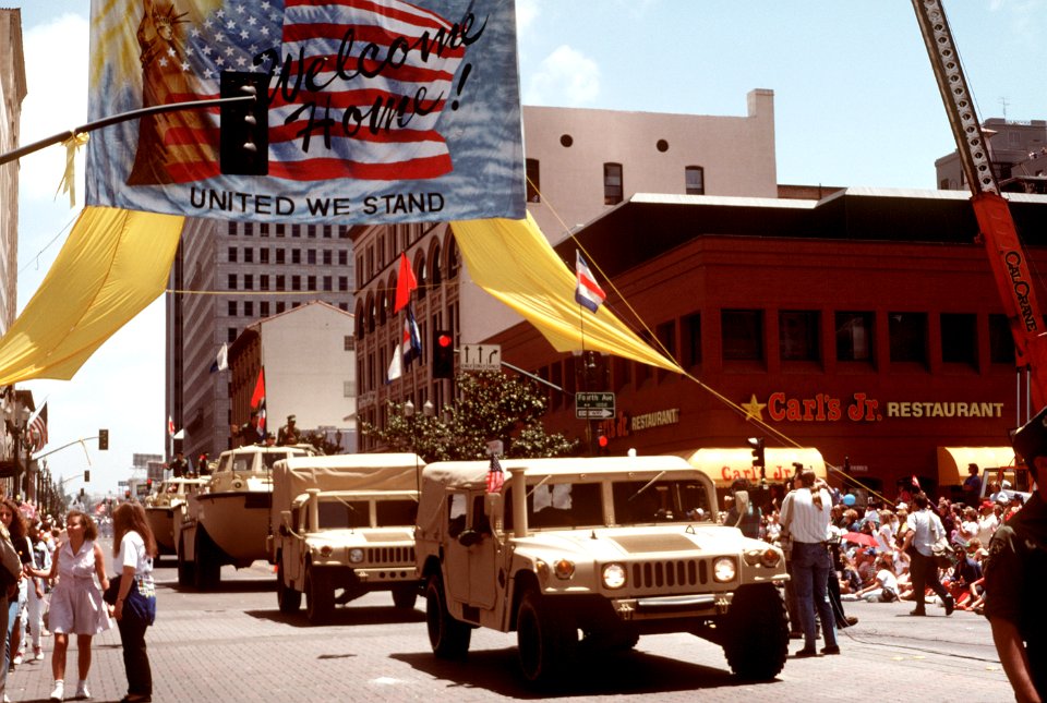 MMWVs San Diego Salutes the Troops