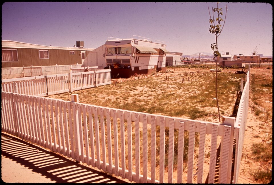Mobile Homes at Journey's End (4265747527)