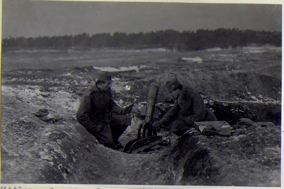 Mittlerer Granatwerfer vom Minen und Granatwerferkurs (BildID 15662713)