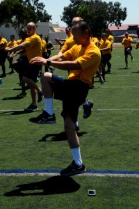 Mock physical fitness assessment 130821-N-BB534-322