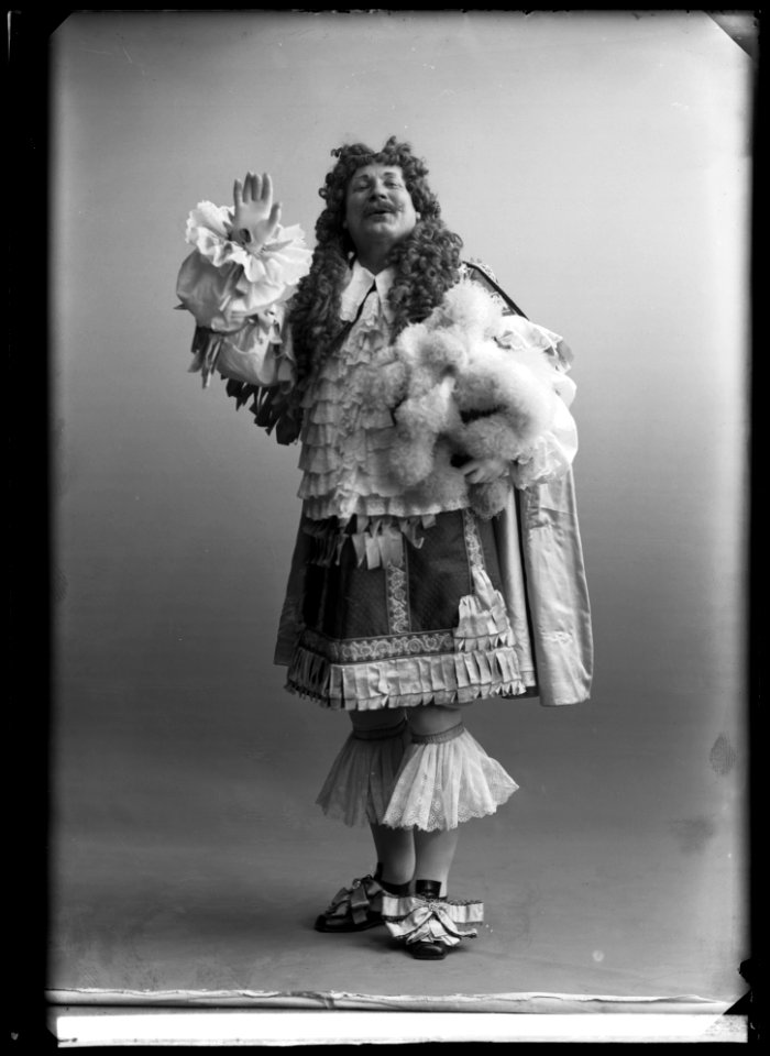 Nils Personne in De löjliga preciöserna at Dramatiska teatern 1908 - SMV - GP011