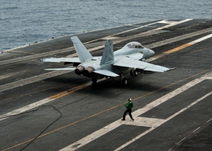 Nimitz flight deck action 130614-N-LP801-152