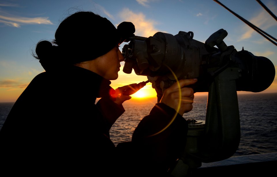 Nimitz Sailor stands watch 161007-N-DA275-177