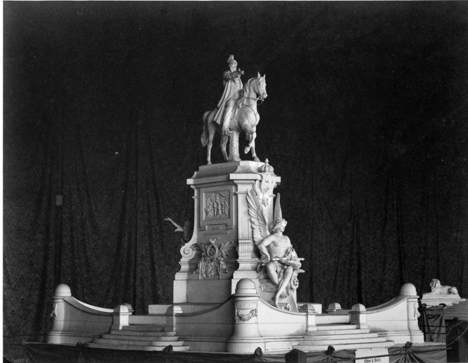 Modell Reiterstandbild Kaiser Wilhelm I. im Schlossgarten (Kiel 71.046)