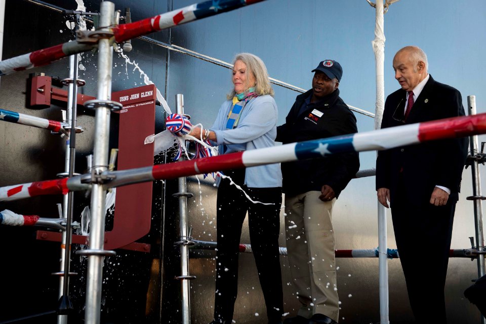 Mobile Landing Platform (MLP 2) John Glenn ceremony 140201-N-WL435-529