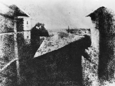 Niépce, Joseph Nicéphore - Blick in den Hof seines Landhauses (Zeno Fotografie)