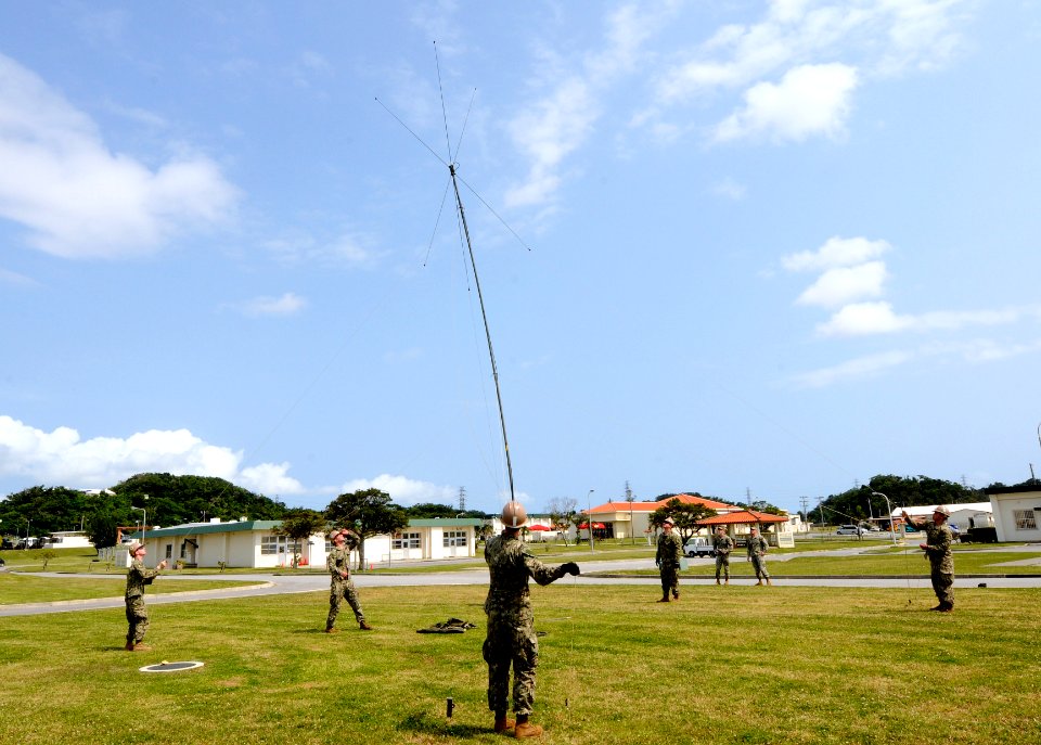 NMCB 1 DET Okinawa Sailors conduct SCWS training 140417-N-EP471-019