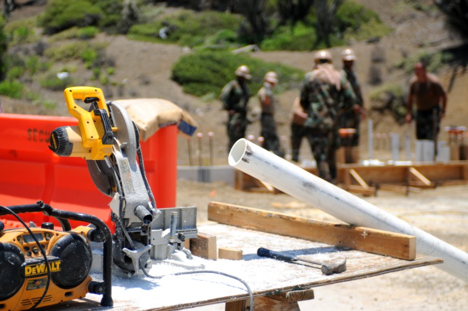 NMCB 28 builds in Guantanamo Bay 110721-N-AT101-039