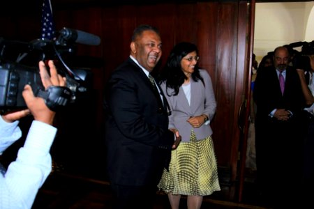 Nisha Biswal meets Mangala Samaraweera 1