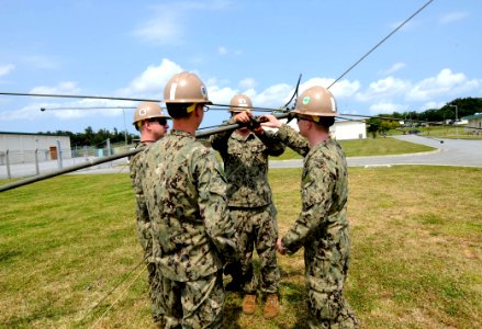 NMCB 1 DET Okinawa Sailors conduct SCWS training 140417-N-EP471-017
