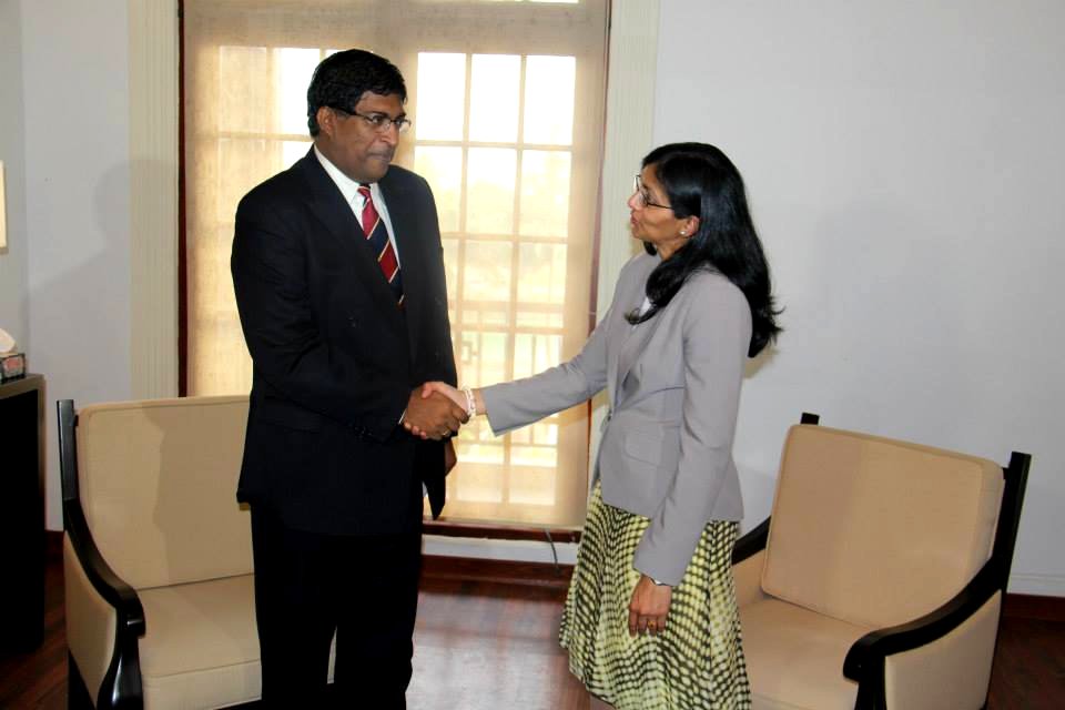 Nisha Biswal meets Ravi Karunanayake
