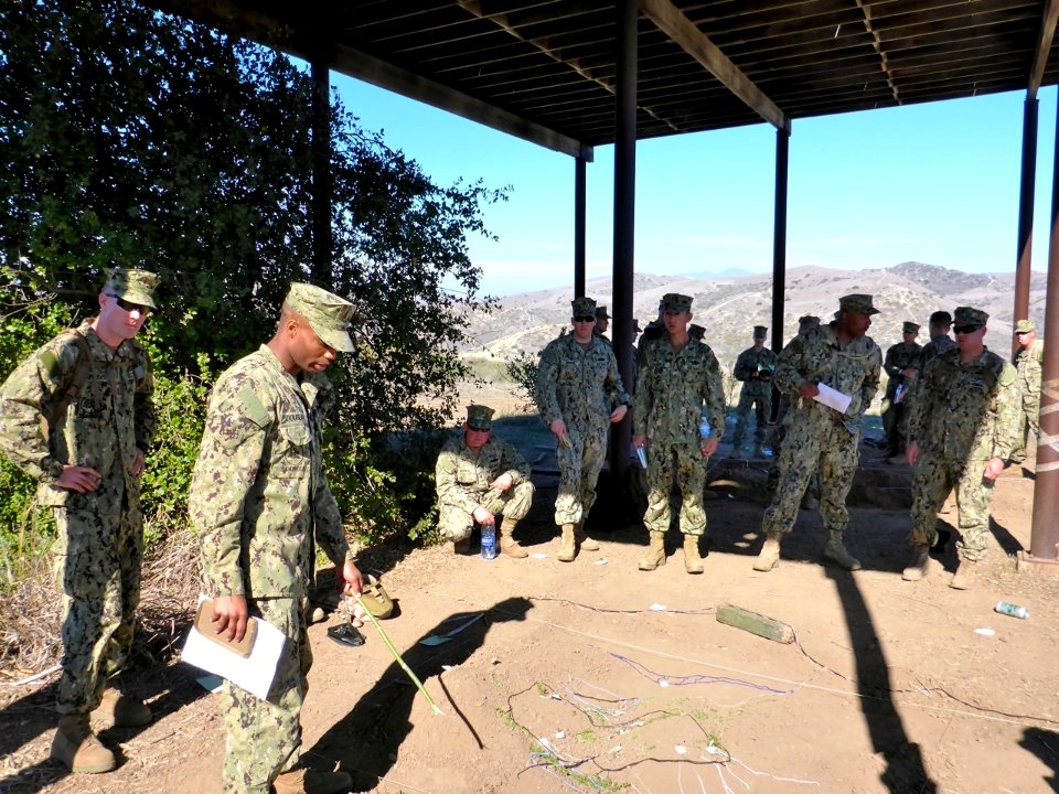 NMCB 4 senior leadership train in Tactical Unit Leadership Course 140122-N-ZZ999-001