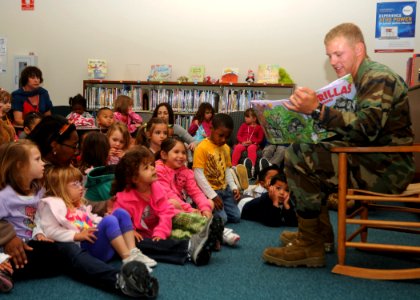 NMCB 74 'Bees get story time buzzing 110330-N-AW868-037